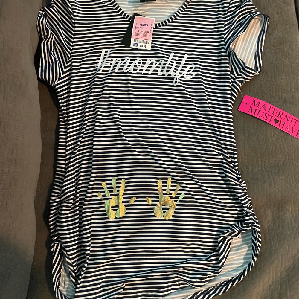 Size Large Maternity Shirt NWT - Picture 1 of 1